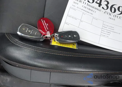 2019 Chevrolet Trax Lt из США, поврежденный, VIN KL7CJPSB4KB857881